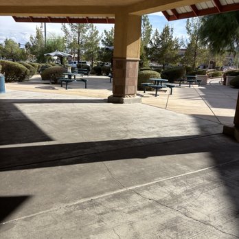 Aurelio's Pizza - Outdoor seating area - Pizza Near Me - Las Vegas, Nevada