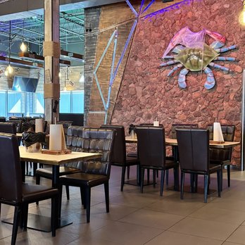 Crafty Crab Waldorf - Seafood Near Me - Saint Charles, Maryland