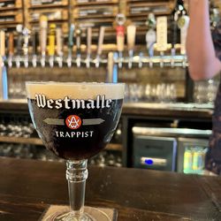 Centennial Crafted Beer & Eatery - Westmalle Trappist Dubbel (Brouwerij Westmalle) - Belgian