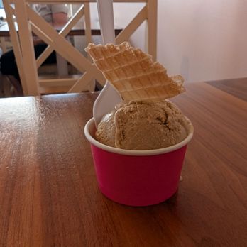 Marciano Ice cream - Kiddie size scoop of coffee Flavored ice cream - Ice Cream & Frozen Yogurt Near Me - Des Plaines, Illinois
