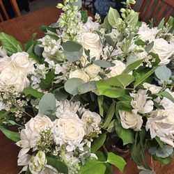 The Enchanted Florist and Foxglove Farms Greenhouse - Bridal party bouquets - so well done!