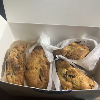 Levain Bakery - Dark Chocolate Chip Cookie Two Chip Chocolate Chip Cookie Dark Chocolate Peanut Butter Chip Cookie Oatmeal Raisin Cookie - Bakeries Near Me - Los Angeles, California