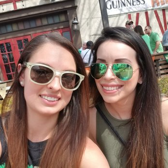 The Fillmore Pub - St Patrick's Day on the patio - American Near Me - Plano, Texas