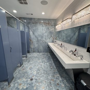 Twisted Tomato - Bathroom - clean & updated - Italian Near Me - Blue Ridge, Georgia Twisted Tomato - Bathroom - clean & updated - Italian Near Me - Blue Ridge, Georgia