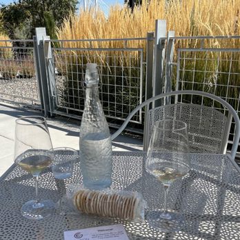 Gordon Estate Winery - Patio Wine Tasting - Wine Tasting Room Near Me - Kennewick, Washington Gordon Estate Winery - Patio Wine Tasting - Wine Tasting Room Near Me - Kennewick, Washington