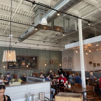 First Watch - Inside - Breakfast & Brunch Near Me - Perrysburg, Ohio