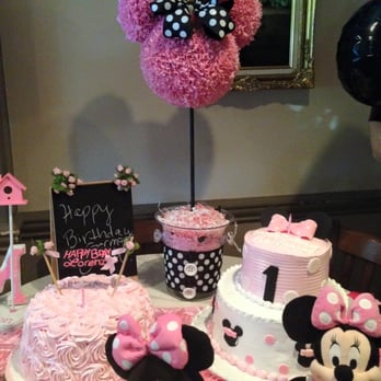 Mary's Cakes - a minnie mouse themed birthday party - Custom Cakes Near Me - Paterson, New Jersey Mary's Cakes - a minnie mouse themed birthday party - Custom Cakes Near Me - Paterson, New Jersey