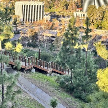 Hillcrest Park - Parks Near Me - Fullerton, California