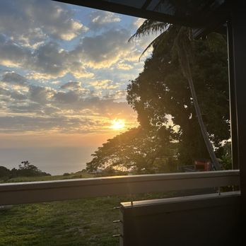 The Theatery - Gorgeous lanai view - Cocktail Bars Near Me - Kealakekua, Hawaii