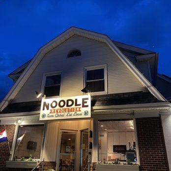Noodle Revolution - Thai Near Me - Westerly, Rhode Island