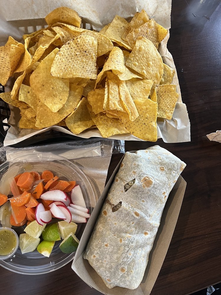 Javi's Tacos - Lakeside Plaza