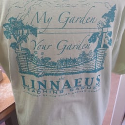 FREE and Fantastic place for a good walk and learning about plants! Very helpful and friendly people!!! FREE and Fantastic place for a good walk and learning about plants! Very helpful and friendly people!!!
