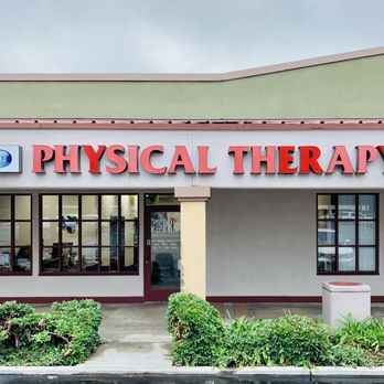 PRN Physical Therapy - Free parking within feet from the front door for your convenience. Avoid the large hospital parking structures to get to your appointment! - Physical Therapy Near Me - La Mesa, California