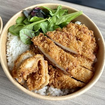 Ah Leng Chicken & Rice - Crispy chicken and rice - Thai Near Me - Chantilly, Virginia Ah Leng Chicken & Rice - Crispy chicken and rice - Thai Near Me - Chantilly, Virginia
