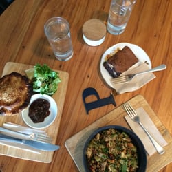 George - Vegetarian pie, small chicken salad and brownie