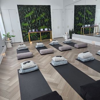 Astute Counseling & Wellness Services - Sound Bath - Counseling & Mental Health Near Me - Chicago, Illinois