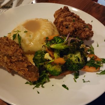 Avanti Restaurant - Fogline Fried Chicken - New American Near Me - Santa Cruz, California Avanti Restaurant - Fogline Fried Chicken - New American Near Me - Santa Cruz, California