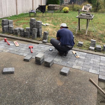 Pacific Landscaping - Hieu at work - Landscaping Near Me - Kent, Washington Pacific Landscaping - Hieu at work - Landscaping Near Me - Kent, Washington