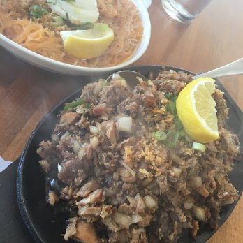Chibog - Combo Sisig is sizzling so much that it was too hard to take a picture without the steam showing! - Filipino Near Me - Daly City, California Chibog - Combo Sisig is sizzling so much that it was too hard to take a picture without the steam showing! - Filipino Near Me - Daly City, California