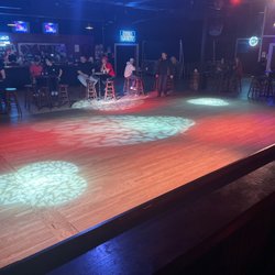 Wild Gregs Saloon - Nobody dancing
