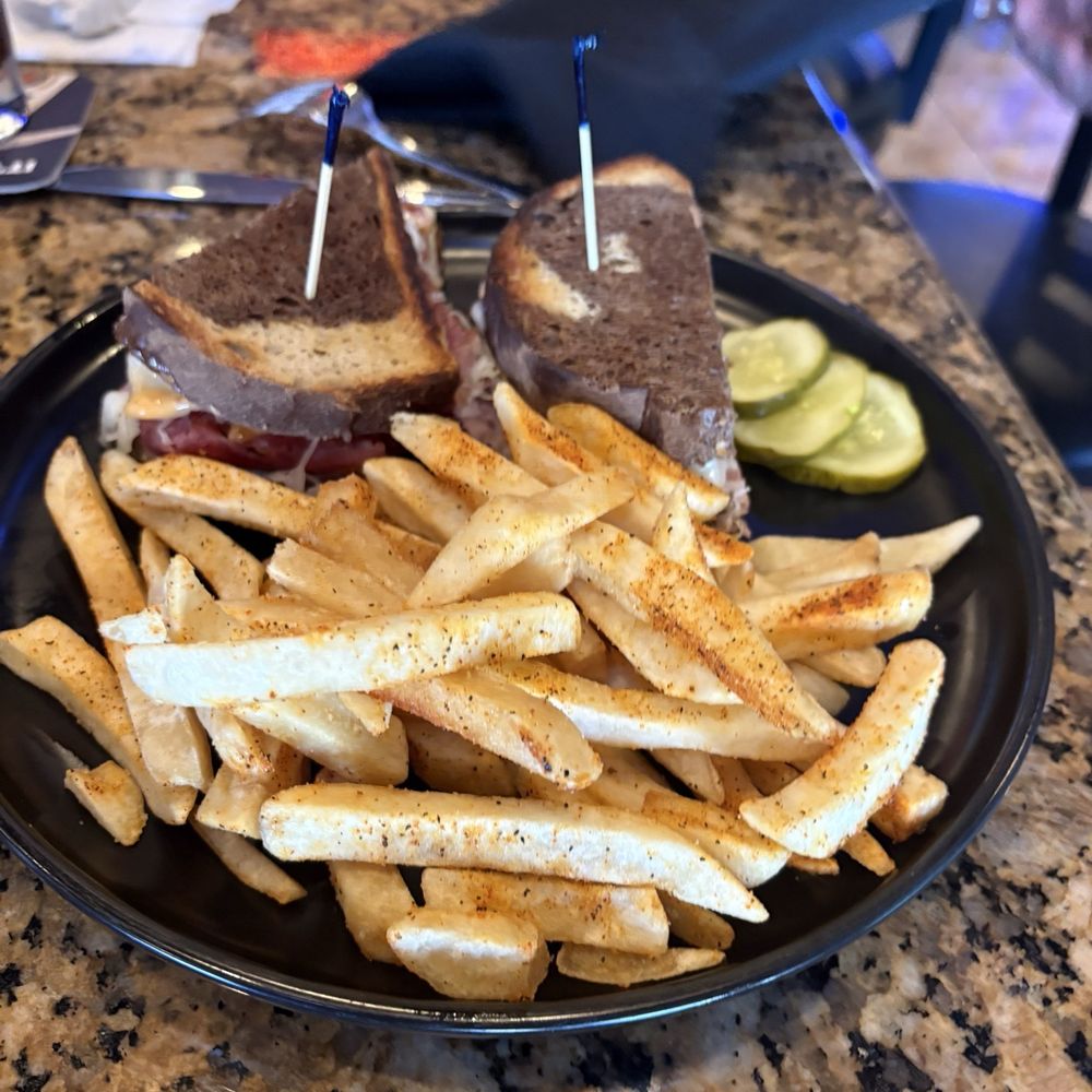 Endicott Grille - New American Near Me - Danvers, Massachusetts