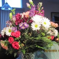 Sunny Dale Flower Shoppe - Happy Valentine's Day, Mom!