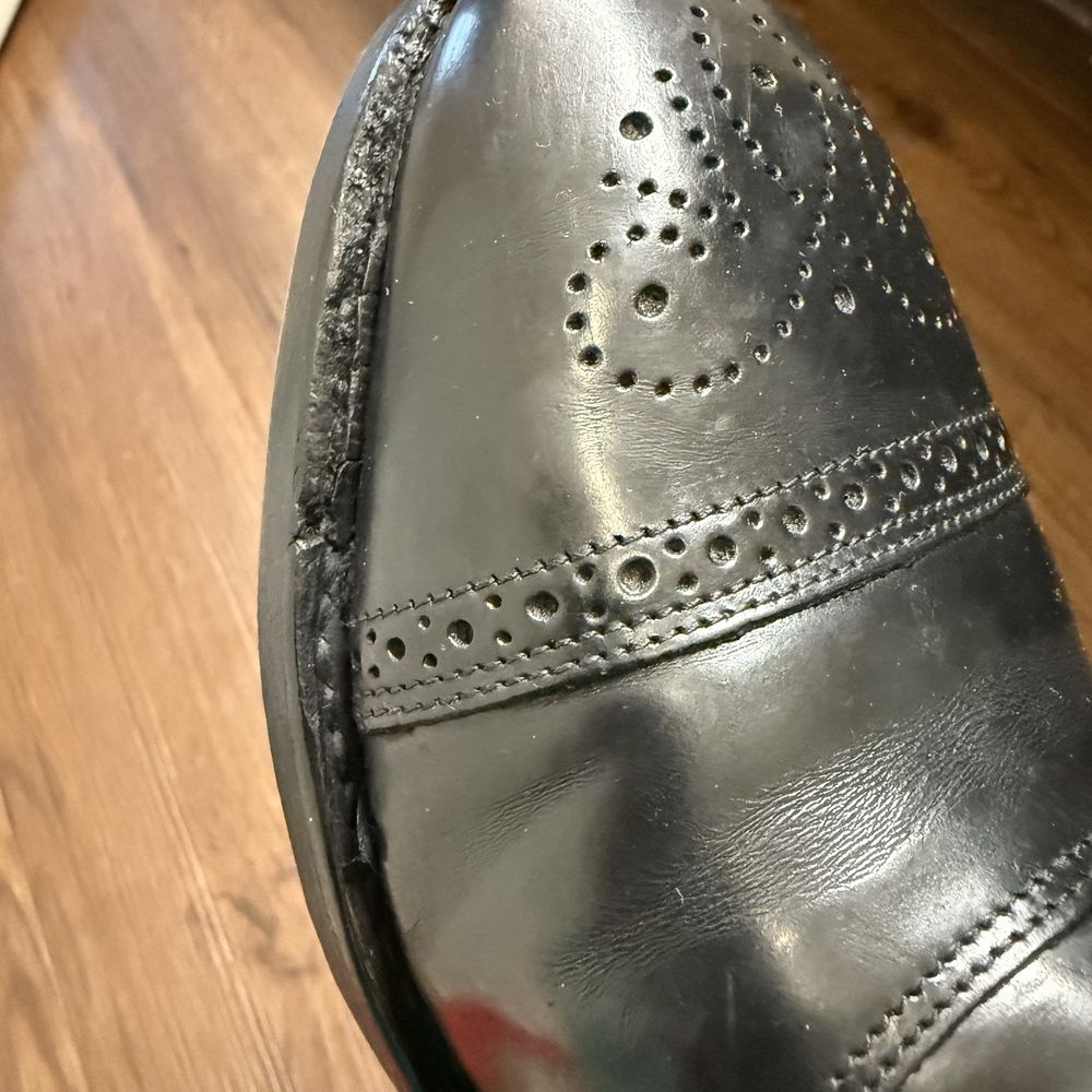 Dot's Fine Shoe Repair - Right shoe - Shoe Repair Near Me - Cincinnati, Ohio Dot's Fine Shoe Repair - Right shoe - Shoe Repair Near Me - Cincinnati, Ohio