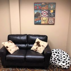 Shadow Ridge Dental Care - The kids room is comfortable and fun.