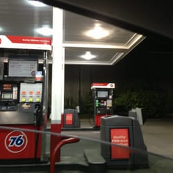 East Burnside 76