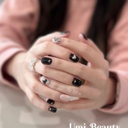 Moorii Nails