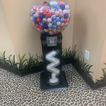 Kiddsmiles - Free ball machine after visit - Pediatric Dentists Near Me - White Plains, New York Kiddsmiles - Free ball machine after visit - Pediatric Dentists Near Me - White Plains, New York