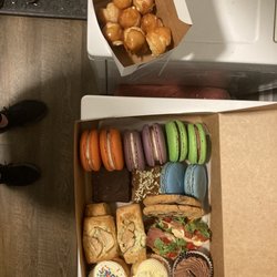 Whisk Bakery - Macaroons, cupcakes & pastries