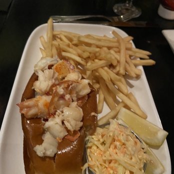 Row 34 - Seaport - Warm Buttered Lobster Roll - New American Near Me - Boston, Massachusetts