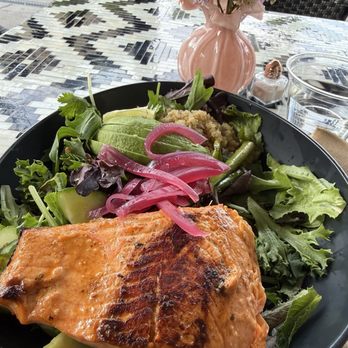 Lola's Street Kitchen - Food Trucks Near Me - Midway, Utah