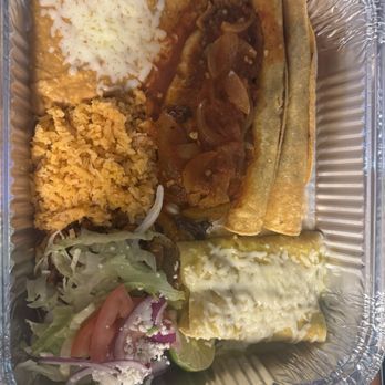 Tacos Chinampa - Plato Mexicano - Tacos Near Me - El Paso, Texas Tacos Chinampa - Plato Mexicano - Tacos Near Me - El Paso, Texas