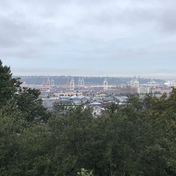 Twelfth Avenue South Viewpoint - View of SODO - Parks Near Me - Seattle, Washington Twelfth Avenue South Viewpoint - View of SODO - Parks Near Me - Seattle, Washington