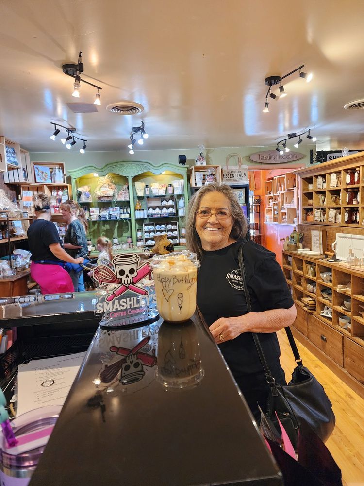 Smashley's Coffee Company Logo