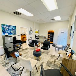 Todd's Car Team - Clean and Friendly waiting area.