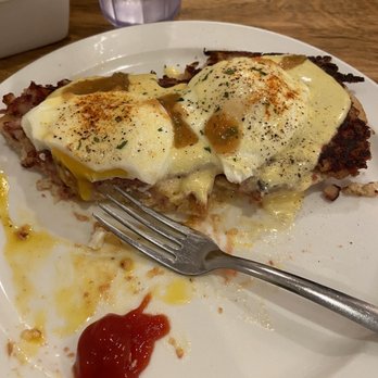 More Than Waffles - Very salty Hash Benedict - Breakfast & Brunch Near Me - Encino, California More Than Waffles - Very salty Hash Benedict - Breakfast & Brunch Near Me - Encino, California