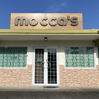 Mocca's - Rótulo de exterior y entrada - Cafes Near Me - Las Piedras, Puerto Rico Mocca's - Rótulo de exterior y entrada - Cafes Near Me - Las Piedras, Puerto Rico