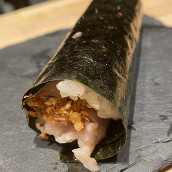 Handies Douzo - Hamachi hand roll - Sushi Bars Near Me - Houston, Texas