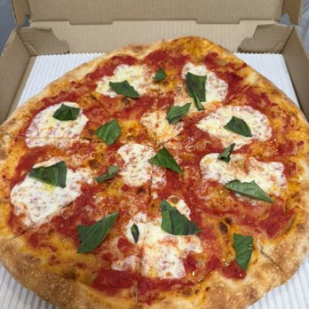Freshest Pizza - Margherita Pizza 14" - Pizza Near Me - San Jose, California Freshest Pizza - Margherita Pizza 14" - Pizza Near Me - San Jose, California