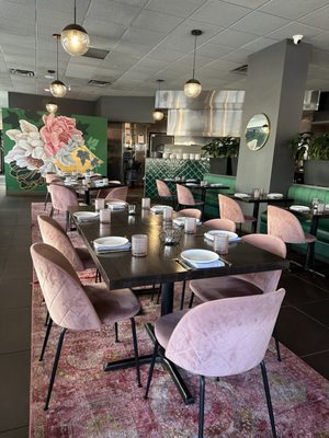 Pink Ivy Kitchen and Bar by null