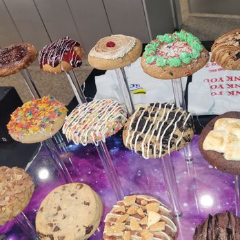 Midnight Cookies & Cream - Desserts Near Me - Davie, Florida Midnight Cookies & Cream - Desserts Near Me - Davie, Florida