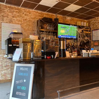 Tre Jolie Cafe - Very comfy coffee bar. - Cafes Near Me - Brooklyn, New York