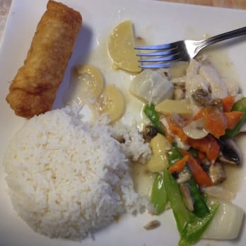 Wu's Kitchen - Moo Goo Gai Pan - Chinese Near Me - San Antonio, Texas