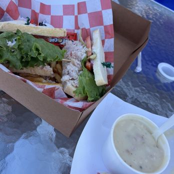 Stagnaro Brothers - Cold crab Sandwich and clam chowder - Seafood Near Me - Santa Cruz, California Stagnaro Brothers - Cold crab Sandwich and clam chowder - Seafood Near Me - Santa Cruz, California