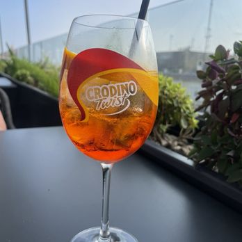 Una Hotel Palace - Aperol Spritz - Cocktail Bars Near Me - Catania, Connecticut