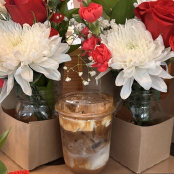 Pua Blooms - Banana lumpia espresso with beautiful flowers - Coffee & Tea Near Me - Urban Honolulu, Hawaii