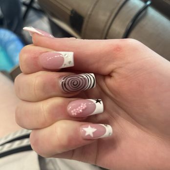 Bliss Nails & Spa - i took this on the pedi chair lmao - Nail Salons Near Me - Tigard, Oregon